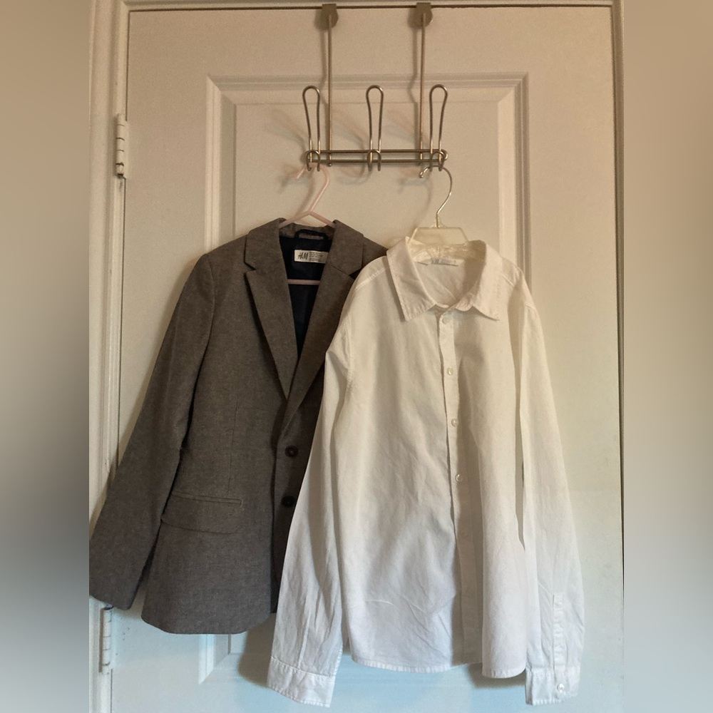 Boys 9/10 H&M Lot Button Down and Blazer Perfect for formal occasions